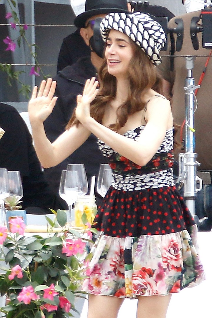 205726498_lily-99.jpg 205726498_lily-99.jpg