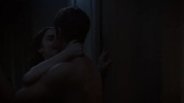 Emily_in_Paris_S02E01_WEBRip_x264-ION10_0040.jpg