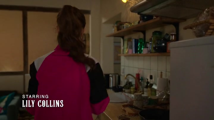 Emily_in_Paris_S02E01_WEBRip_x264-ION10_0115.jpg