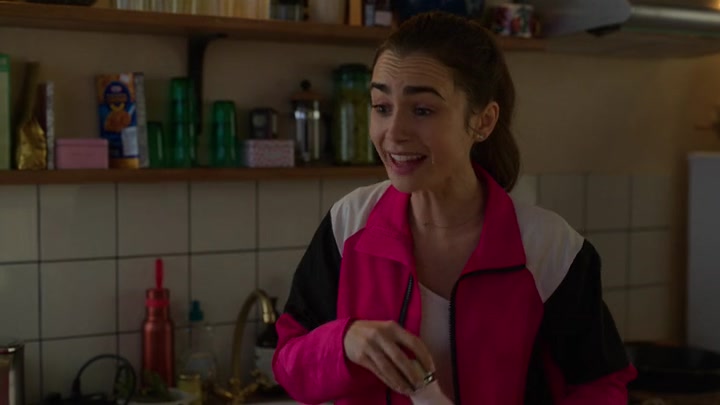 Emily_in_Paris_S02E01_WEBRip_x264-ION10_0127.jpg