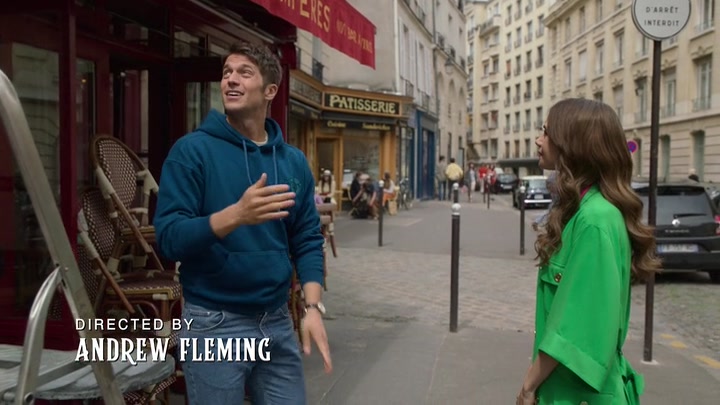 Emily_in_Paris_S02E01_WEBRip_x264-ION10_0317.jpg