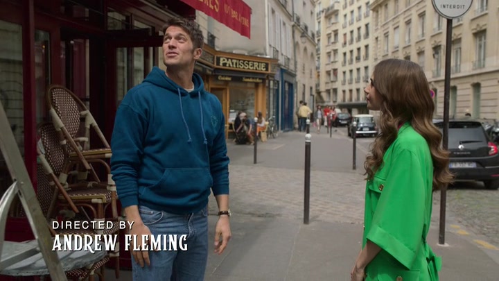 Emily_in_Paris_S02E01_WEBRip_x264-ION10_0318.jpg