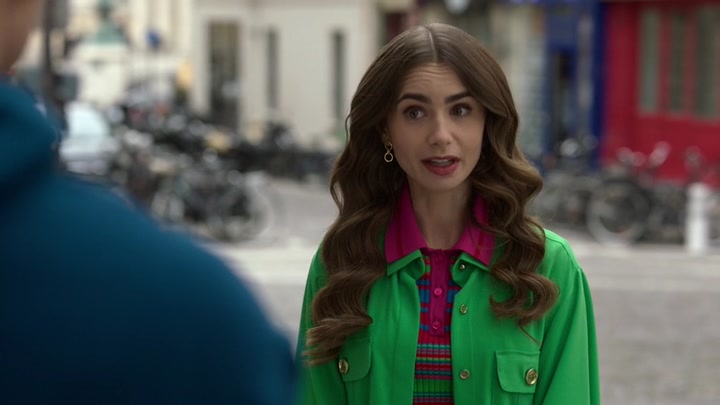 Emily_in_Paris_S02E01_WEBRip_x264-ION10_0357.jpg