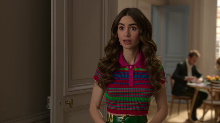Emily_in_Paris_S02E01_WEBRip_x264-ION10_0519.jpg