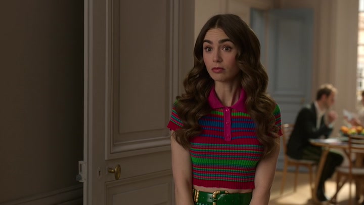 Emily_in_Paris_S02E01_WEBRip_x264-ION10_0533.jpg