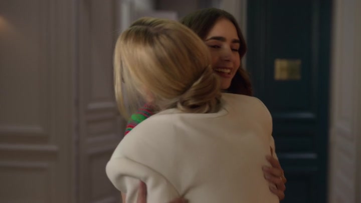 Emily_in_Paris_S02E01_WEBRip_x264-ION10_0587.jpg