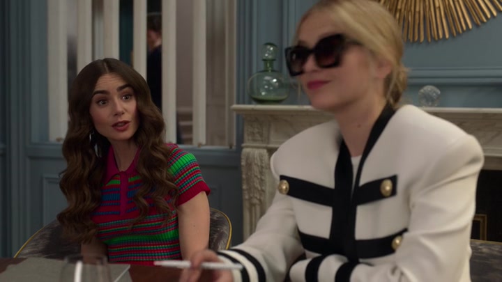 Emily_in_Paris_S02E01_WEBRip_x264-ION10_0739.jpg