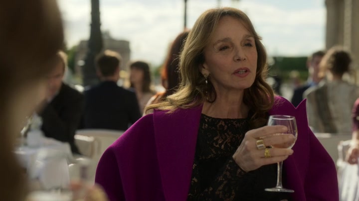 Emily_in_Paris_S02E01_WEBRip_x264-ION10_0774.jpg