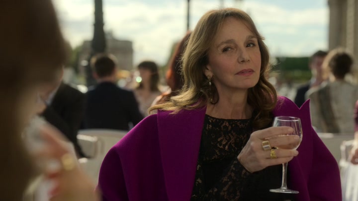 Emily_in_Paris_S02E01_WEBRip_x264-ION10_0783.jpg