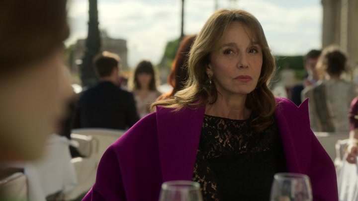 Emily_in_Paris_S02E01_WEBRip_x264-ION10_0841.jpg