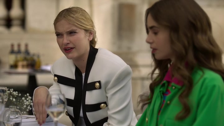 Emily_in_Paris_S02E01_WEBRip_x264-ION10_0845.jpg