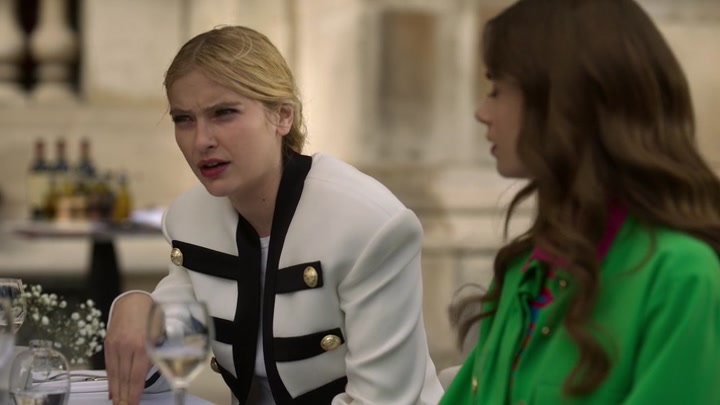 Emily_in_Paris_S02E01_WEBRip_x264-ION10_0846.jpg
