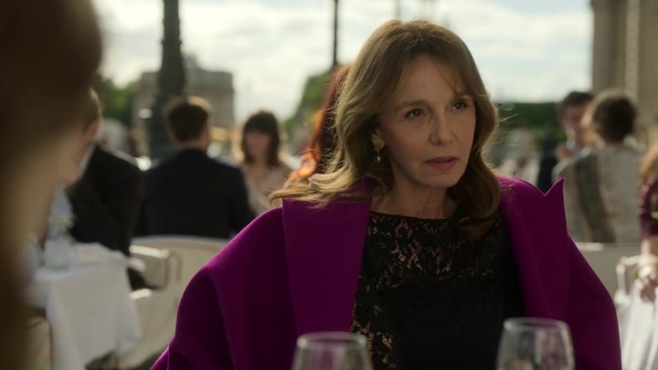 Emily_in_Paris_S02E01_WEBRip_x264-ION10_0850.jpg