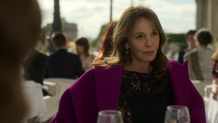 Emily_in_Paris_S02E01_WEBRip_x264-ION10_0853.jpg