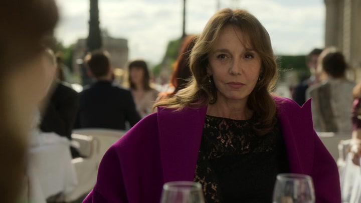 Emily_in_Paris_S02E01_WEBRip_x264-ION10_0872.jpg