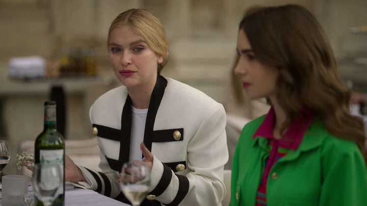 Emily_in_Paris_S02E01_WEBRip_x264-ION10_0875.jpg