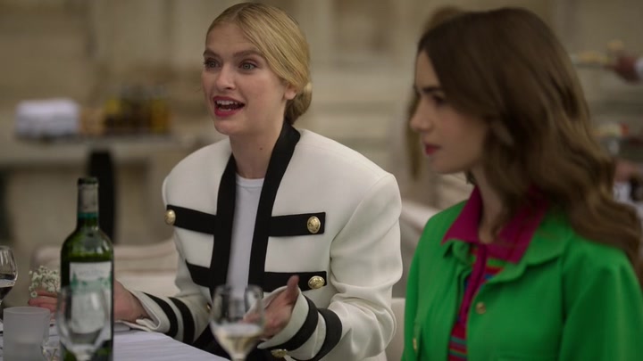 Emily_in_Paris_S02E01_WEBRip_x264-ION10_0876.jpg