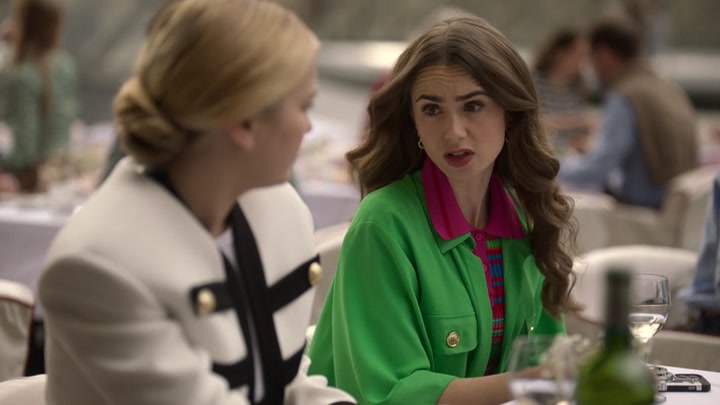 Emily_in_Paris_S02E01_WEBRip_x264-ION10_0925.jpg
