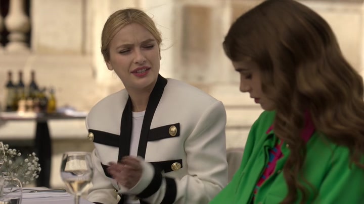 Emily_in_Paris_S02E01_WEBRip_x264-ION10_0952.jpg
