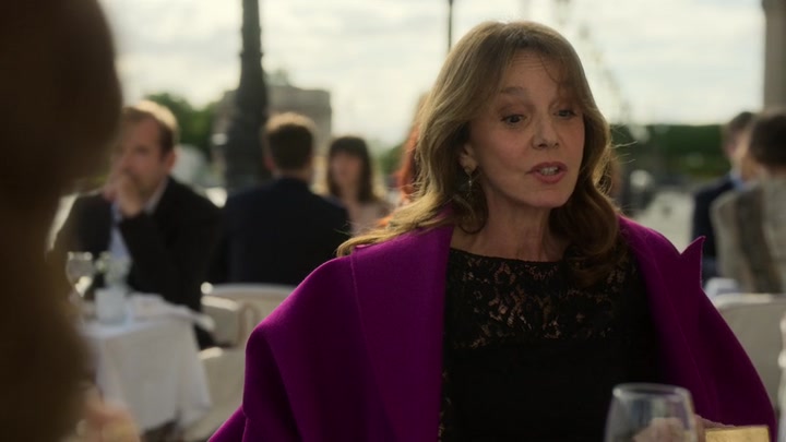 Emily_in_Paris_S02E01_WEBRip_x264-ION10_0982.jpg