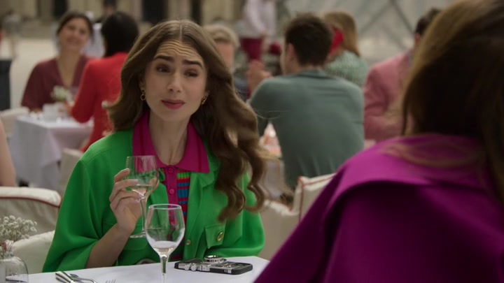 Emily_in_Paris_S02E01_WEBRip_x264-ION10_1000.jpg