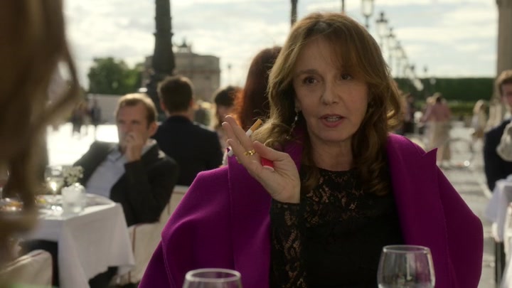 Emily_in_Paris_S02E01_WEBRip_x264-ION10_1007.jpg
