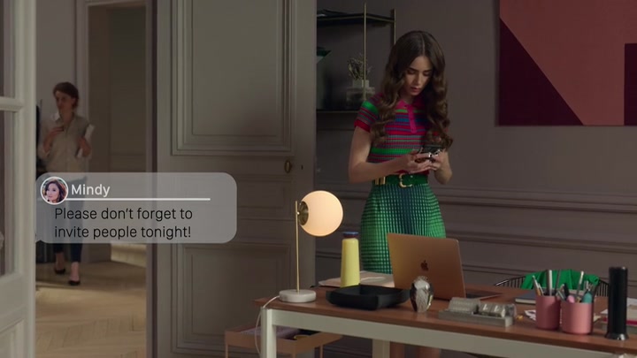 Emily_in_Paris_S02E01_WEBRip_x264-ION10_1067.jpg