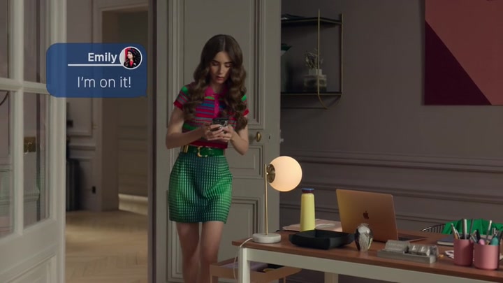 Emily_in_Paris_S02E01_WEBRip_x264-ION10_1075.jpg