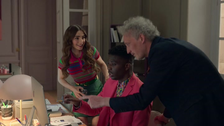 Emily_in_Paris_S02E01_WEBRip_x264-ION10_1083.jpg