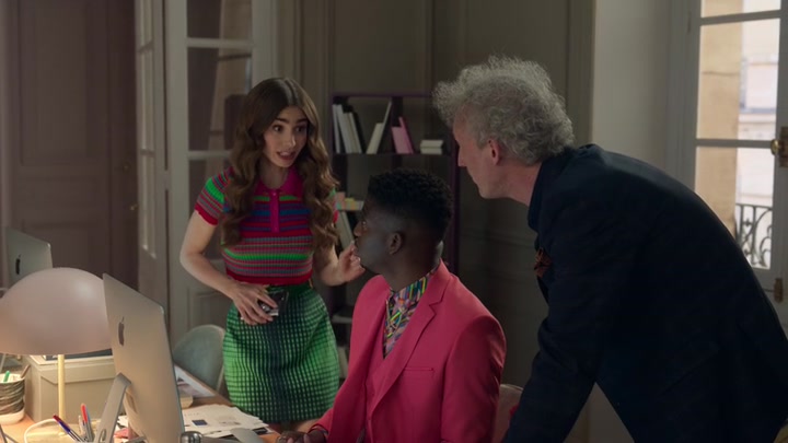 Emily_in_Paris_S02E01_WEBRip_x264-ION10_1087.jpg