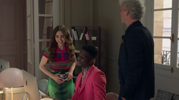 Emily_in_Paris_S02E01_WEBRip_x264-ION10_1112.jpg
