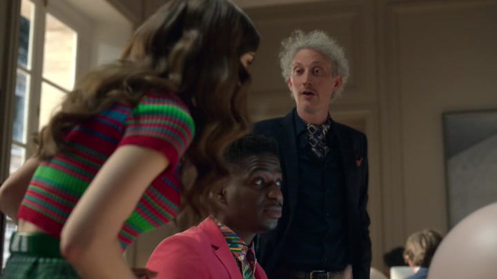 Emily_in_Paris_S02E01_WEBRip_x264-ION10_1113.jpg Emily_in_Paris_S02E01_WEBRip_x264-ION10_1113.jpg