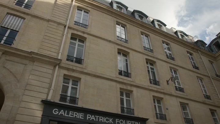 Emily_in_Paris_S02E01_WEBRip_x264-ION10_1134.jpg