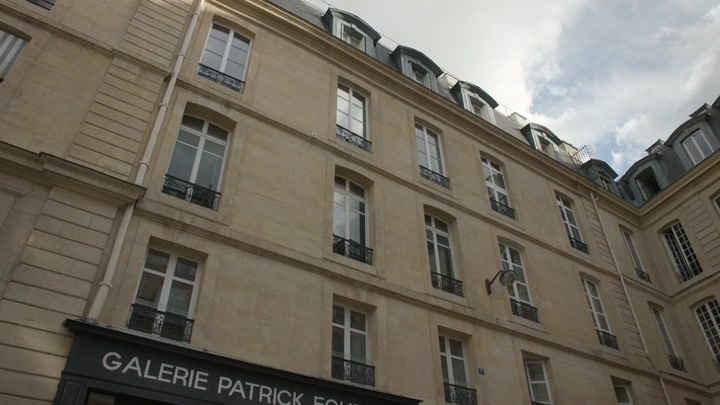 Emily_in_Paris_S02E01_WEBRip_x264-ION10_1137.jpg