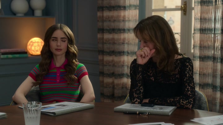 Emily_in_Paris_S02E01_WEBRip_x264-ION10_1165.jpg
