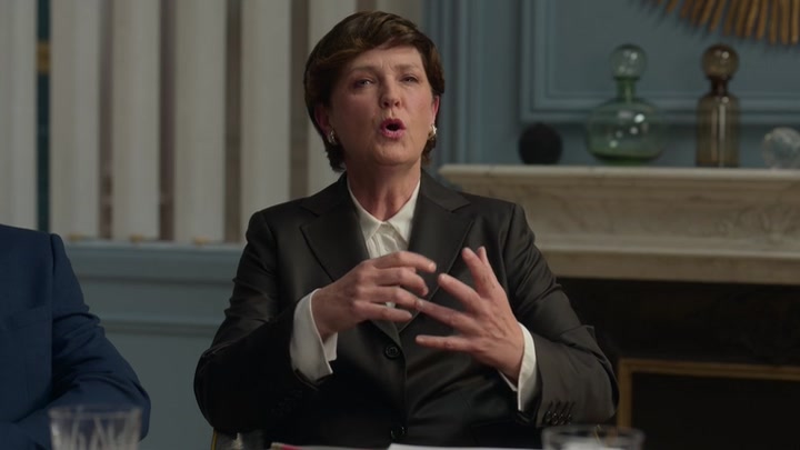 Emily_in_Paris_S02E01_WEBRip_x264-ION10_1212.jpg Emily_in_Paris_S02E01_WEBRip_x264-ION10_1212.jpg