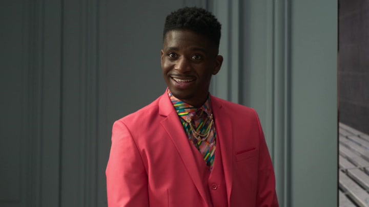 Emily_in_Paris_S02E01_WEBRip_x264-ION10_1214.jpg