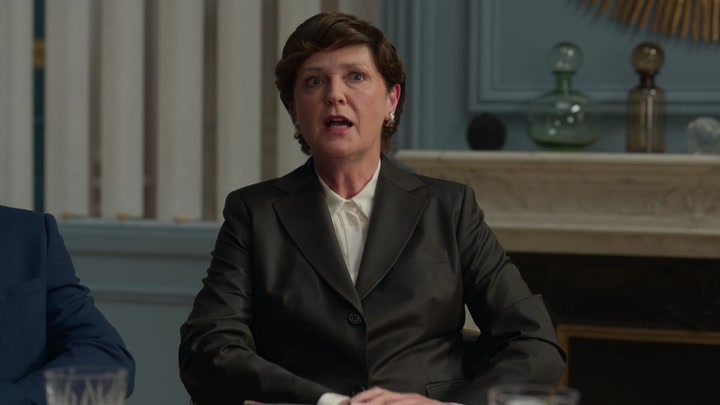 Emily_in_Paris_S02E01_WEBRip_x264-ION10_1217.jpg