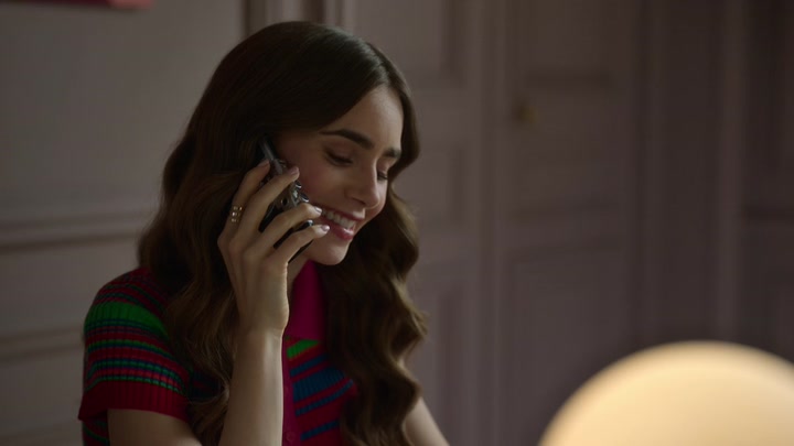 Emily_in_Paris_S02E01_WEBRip_x264-ION10_1290.jpg