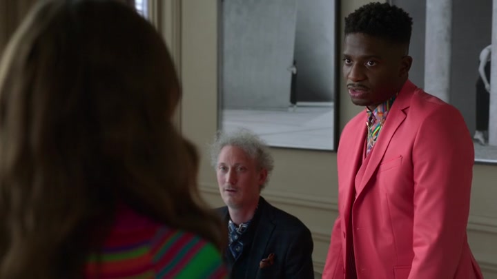 Emily_in_Paris_S02E01_WEBRip_x264-ION10_1353.jpg