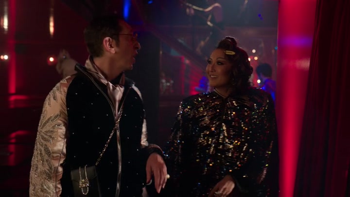 Emily_in_Paris_S02E01_WEBRip_x264-ION10_1414.jpg