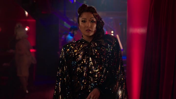 Emily_in_Paris_S02E01_WEBRip_x264-ION10_1424.jpg