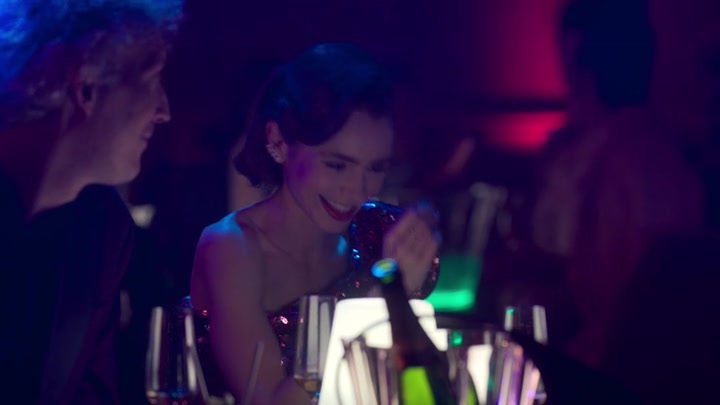Emily_in_Paris_S02E01_WEBRip_x264-ION10_1553.jpg