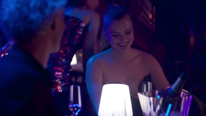 Emily_in_Paris_S02E01_WEBRip_x264-ION10_1558.jpg Emily_in_Paris_S02E01_WEBRip_x264-ION10_1558.jpg