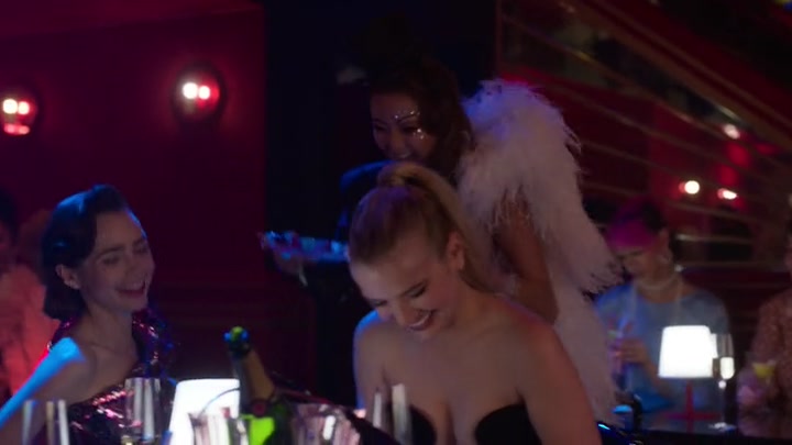 Emily_in_Paris_S02E01_WEBRip_x264-ION10_1884.jpg