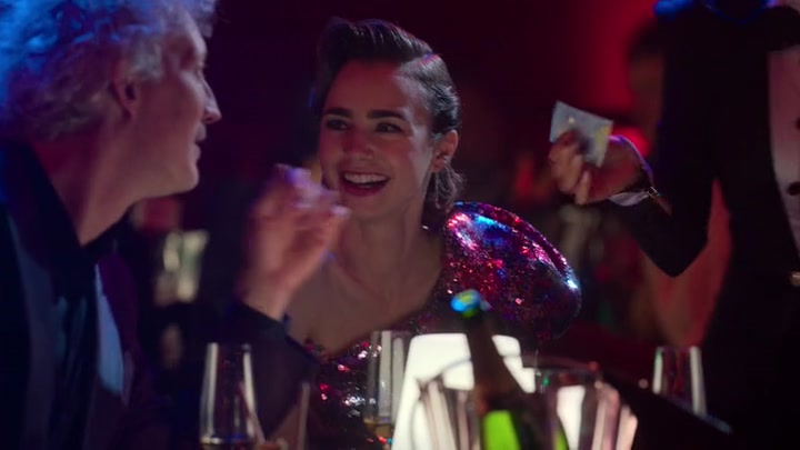 Emily_in_Paris_S02E01_WEBRip_x264-ION10_1888.jpg