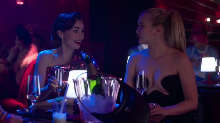 Emily_in_Paris_S02E01_WEBRip_x264-ION10_1910.jpg