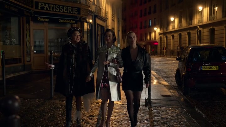Emily_in_Paris_S02E01_WEBRip_x264-ION10_1933.jpg