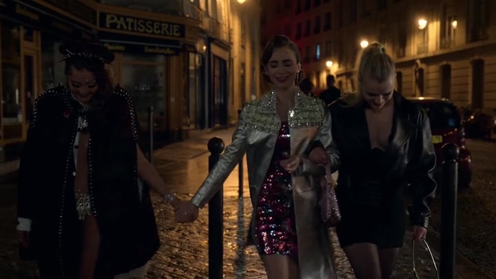 Emily_in_Paris_S02E01_WEBRip_x264-ION10_1944.jpg