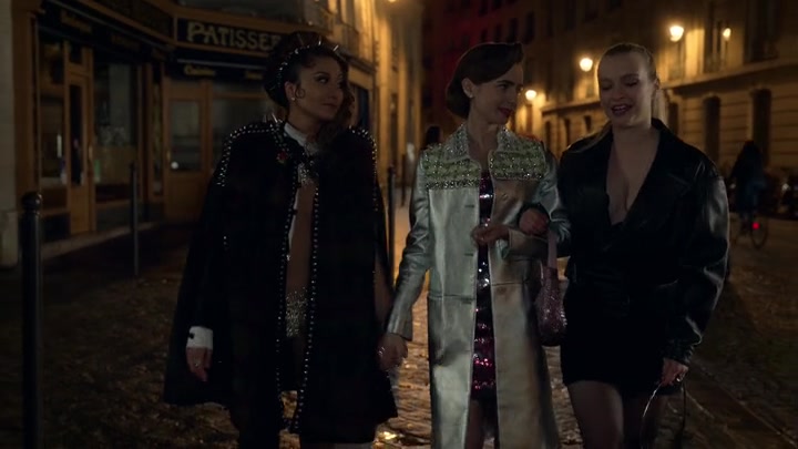 Emily_in_Paris_S02E01_WEBRip_x264-ION10_1947.jpg